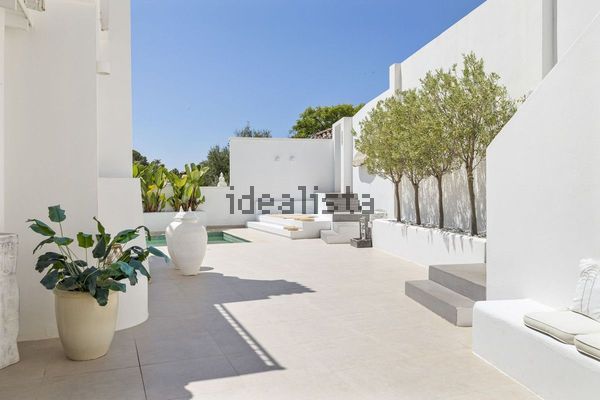 Detached house in Avenida del Rosario, El Rosario-Ricmar, Marbella — image 5