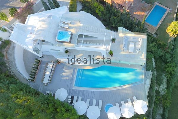 7-bedroom freehold villa in Marbella — photo 2 of 5