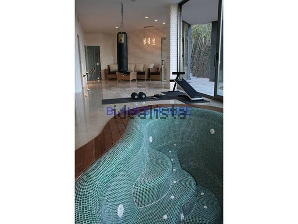 4-bedroom freehold villa in Blanes — photo 5 of 5