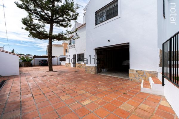 4-bedroom freehold villa in Nerja — photo 4 of 5