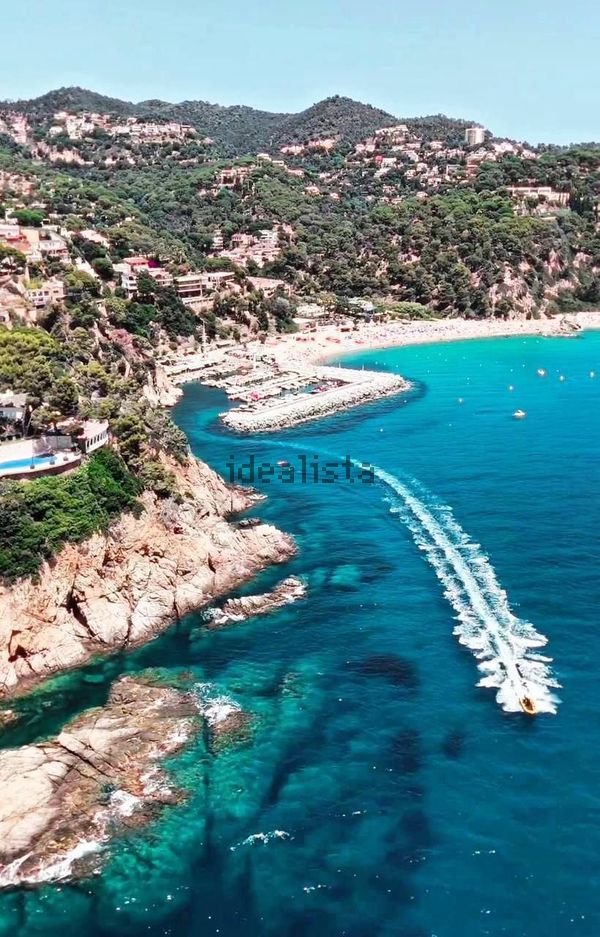 3-bedroom freehold villa in Lloret de Mar — photo 3 of 5