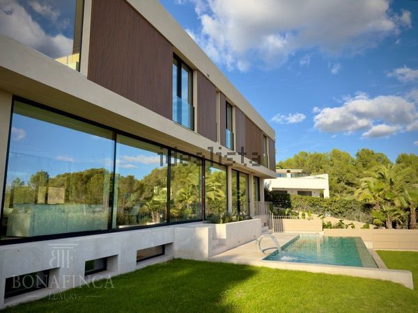 5-bedroom freehold villa in Calvià — photo 2 of 5