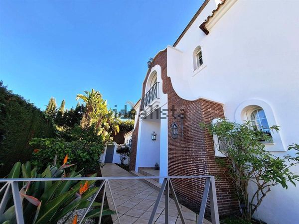 Detached house in Calle Pablo Ruiz Picasso-atalay 80(a) Nn, Las Brisas, Marbella — image 5