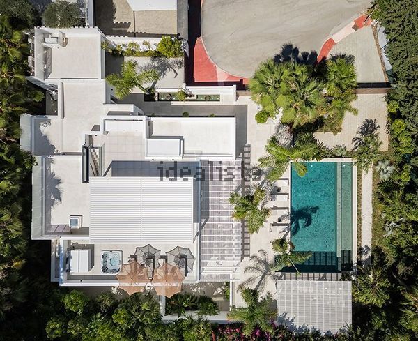 4-bedroom freehold villa in Marbella — photo 5 of 5