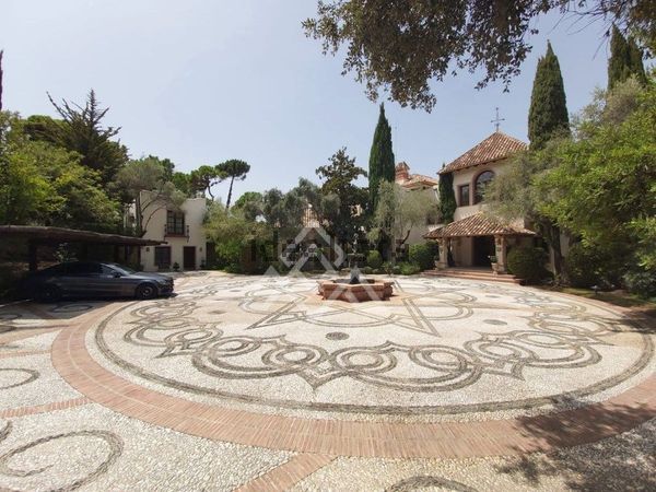 8-bedroom freehold villa in Benahavís — photo 5 of 5
