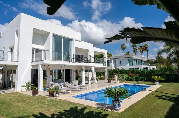 4-bedroom freehold villa in Benahavís — photo 5 of 5