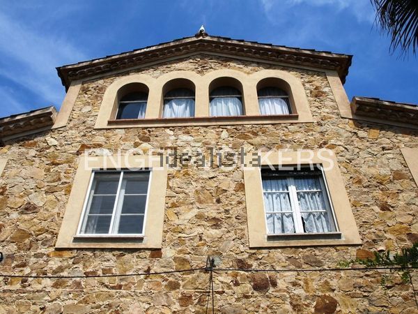 4-bedroom freehold villa in Blanes — photo 4 of 5