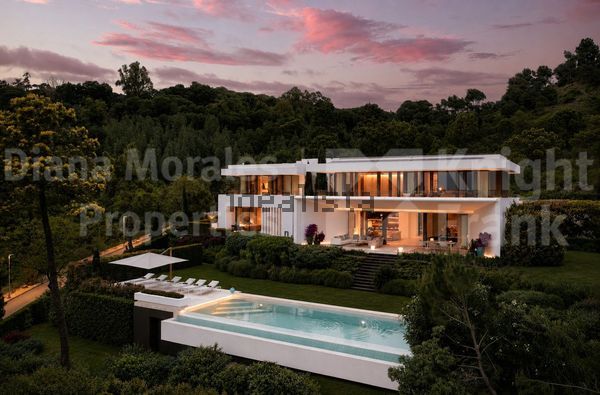 5-bedroom freehold villa in Benahavís — photo 2 of 5