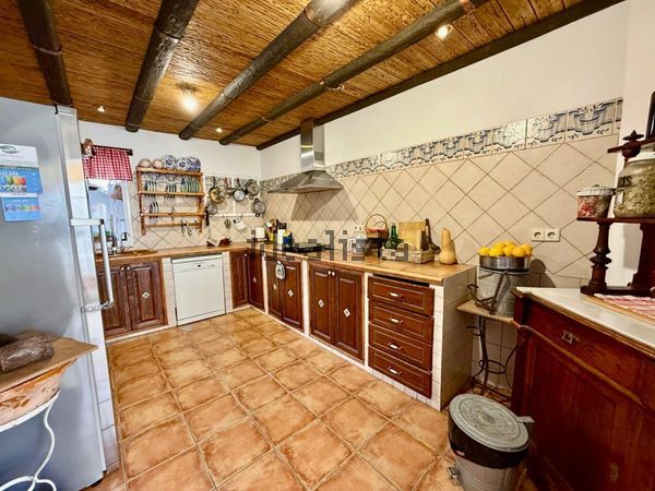 3-bedroom freehold villa in Marbella — photo 3 of 5