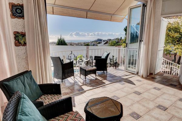 4-bedroom freehold villa in Benalmádena — photo 3 of 5