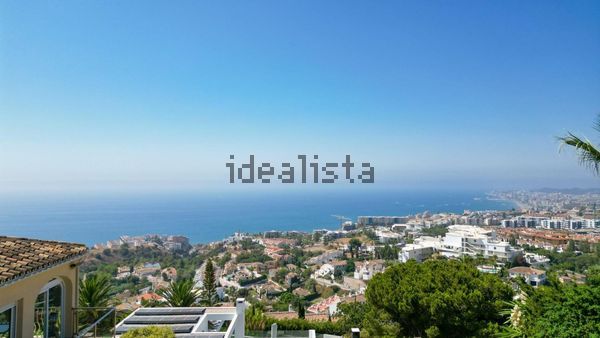 4-bedroom freehold villa in Benalmádena — photo 3 of 5