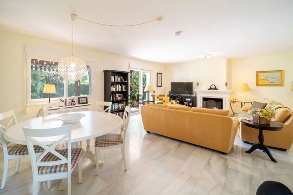 4-bedroom freehold villa in Marbella — photo 5 of 5