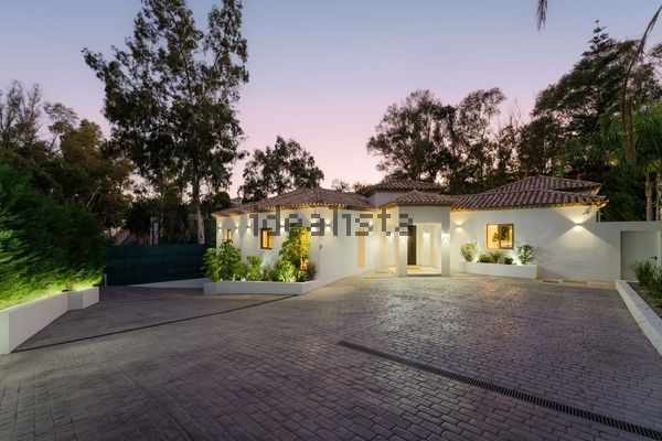 5-bedroom freehold villa in Marbella — photo 3 of 5