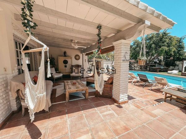 Detached house in Calle los Jazmines, Las Brisas, Marbella — image 3