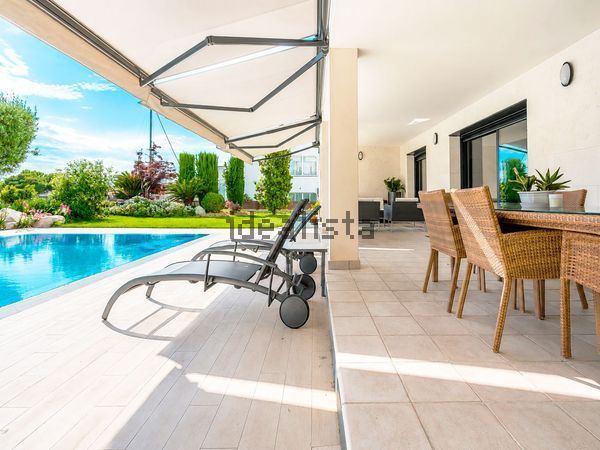 5-bedroom freehold villa in Roses — photo 5 of 5