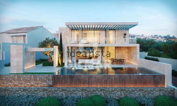 3-bedroom freehold villa in Estepona — photo 1 of 5
