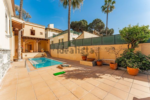 5-bedroom freehold villa in Málaga — photo 1 of 5