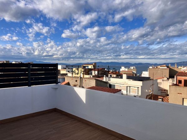 Semi-detached house in Calle del Sol, 3, Nucli Antic, L'Escala — image 4
