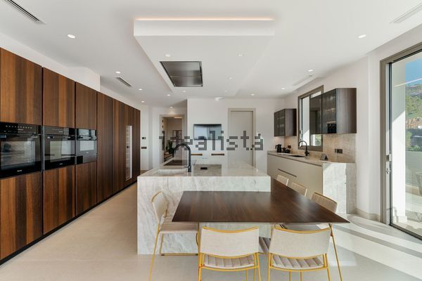 6-bedroom freehold villa in Benahavís — photo 5 of 5