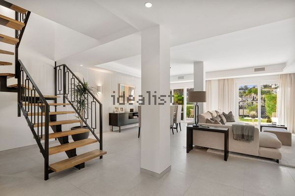 3-bedroom freehold villa in Benahavís — photo 3 of 5