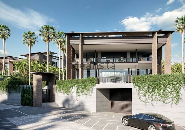 6-bedroom freehold villa in Marbella — photo 2 of 5