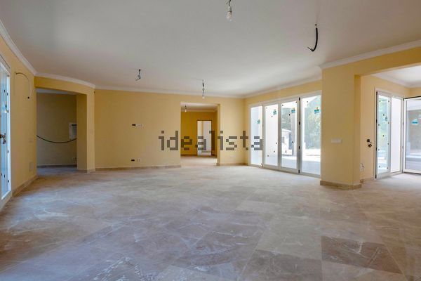4-bedroom freehold villa in Marbella — photo 3 of 5