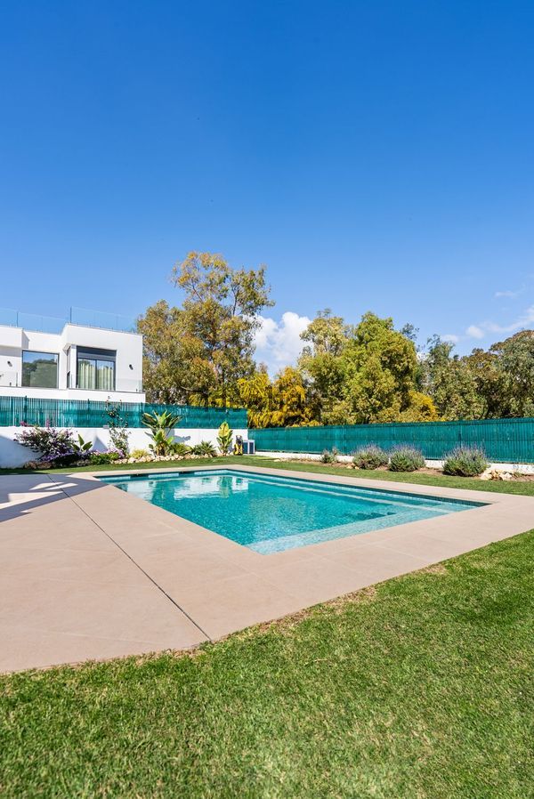 Detached house in Nueva Atalaya, Estepona — image 4