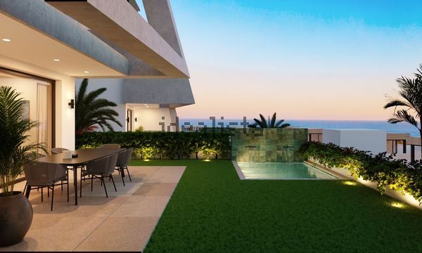 3-bedroom freehold villa in Marbella — photo 1 of 5