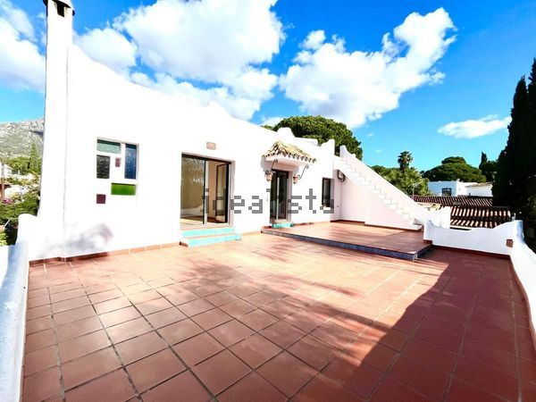 3-bedroom freehold villa in Marbella — photo 2 of 5