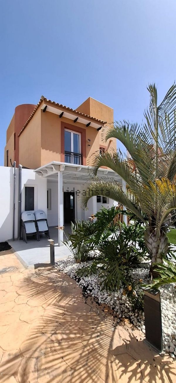 Detached house in Calle Avutarda, 1, Corralejo, La Oliva — image 3