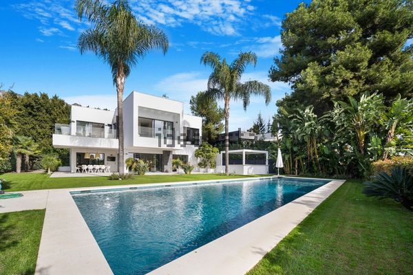 Detached house in Sierra Blanca, Marbella — image 3