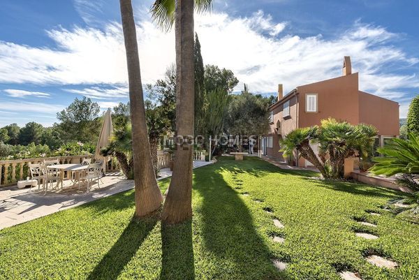 6-bedroom freehold villa in Palma — photo 3 of 5