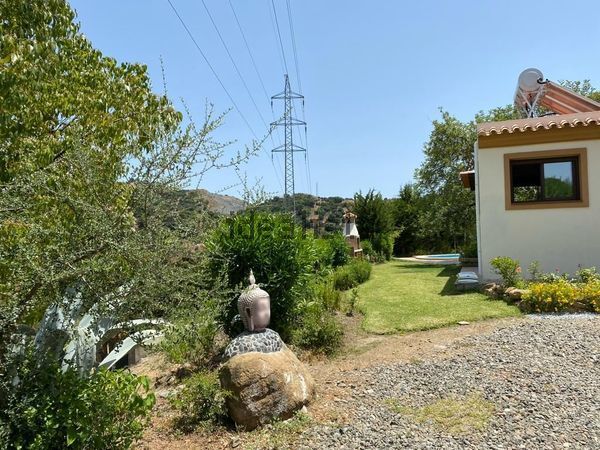 2-bedroom freehold villa in Estepona — photo 3 of 5