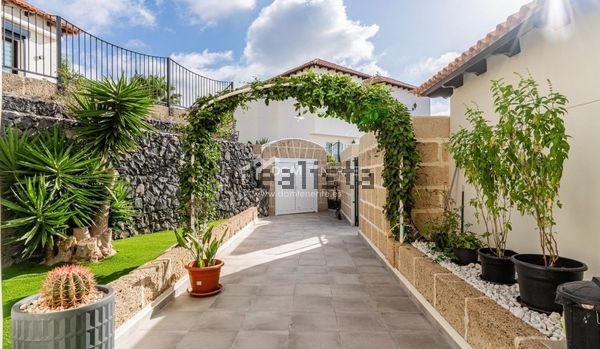 5-bedroom freehold villa in Arona — photo 5 of 5