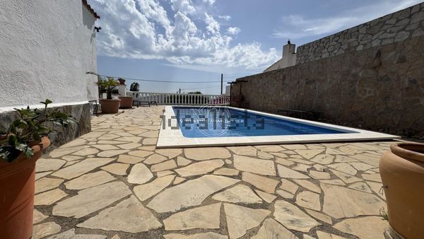3-bedroom freehold villa in Roses — photo 3 of 5