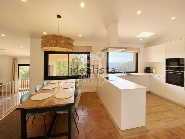 3-bedroom freehold villa in Begur — photo 3 of 5