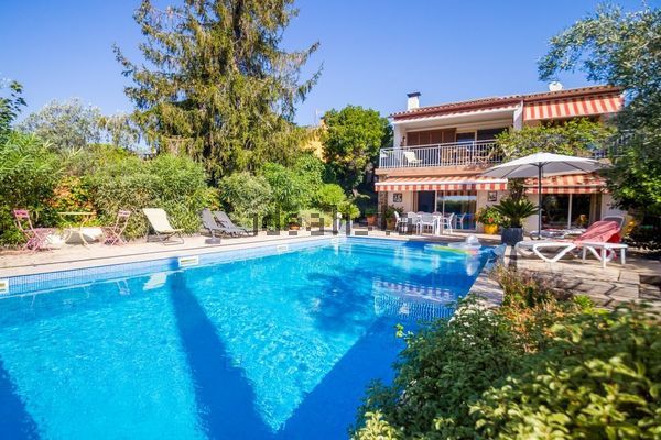 Detached house in Calle Sant Narcís, 9, Fenals, Castell-Platja d'Aro — image 3