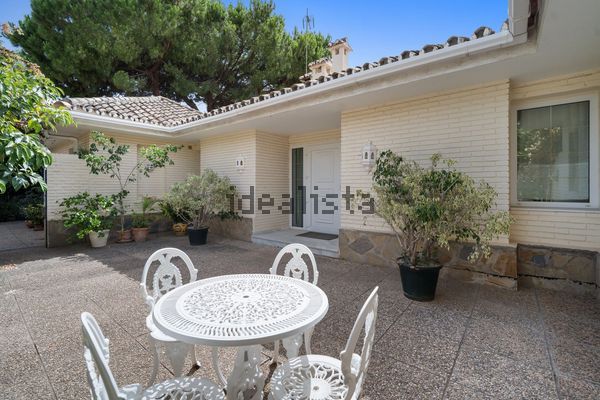 4-bedroom freehold villa in Marbella — photo 4 of 5