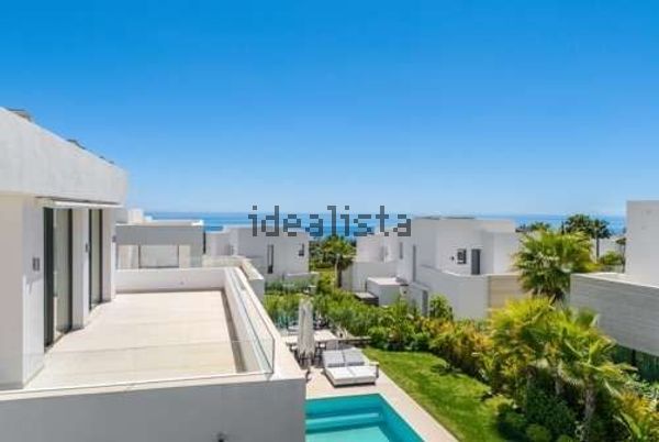 5-bedroom freehold villa in Marbella — photo 3 of 5