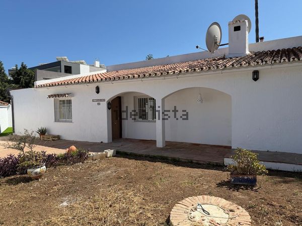Detached house in Calle Tulipán, Torreblanca del Sol, Fuengirola — image 4