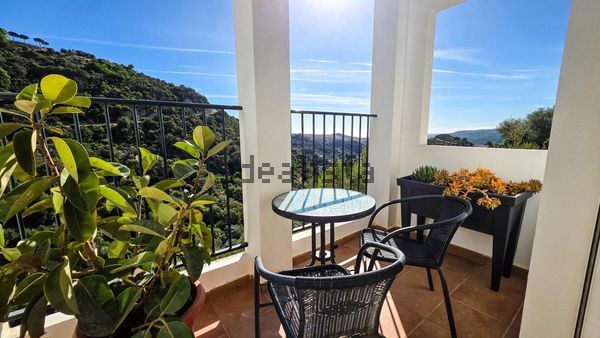3-bedroom freehold villa in Casares — photo 4 of 5