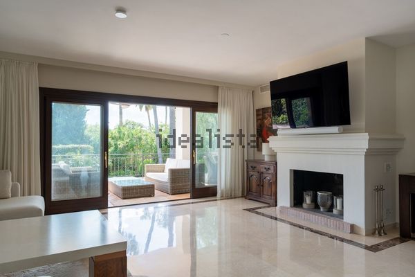 Detached house in Urbanización el Rosario, El Rosario-Ricmar, Marbella — image 4