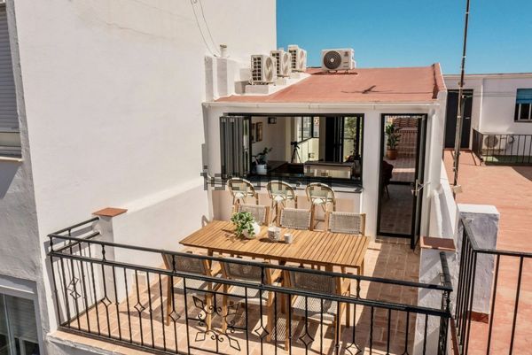 3-bedroom freehold villa in Marbella — photo 3 of 5