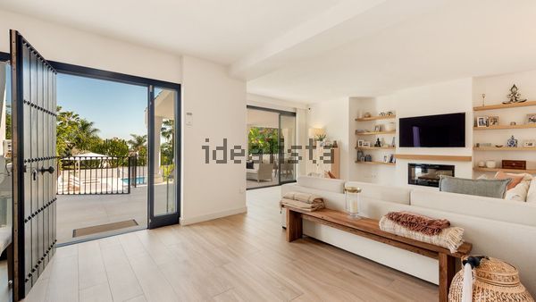 3-bedroom freehold villa in Marbella — photo 2 of 5