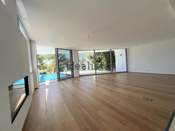 Detached house in Calle Verdi, Sierra Blanca, Marbella — image 3
