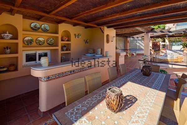 9-bedroom freehold villa in Estepona — photo 4 of 5