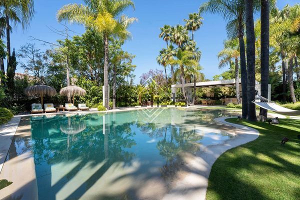 6-bedroom freehold villa in Marbella — photo 2 of 5