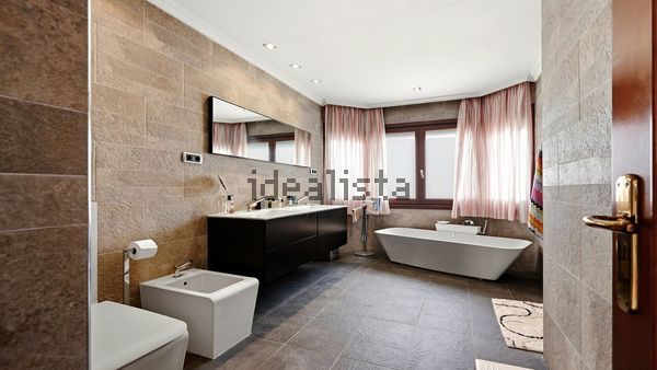 3-bedroom freehold villa in Estepona — photo 5 of 5
