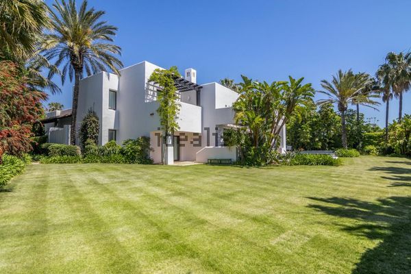 5-bedroom freehold villa in Casares — photo 4 of 5