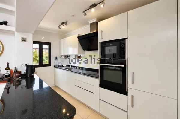 Detached house in Puerto del Carmen, Tias — image 3